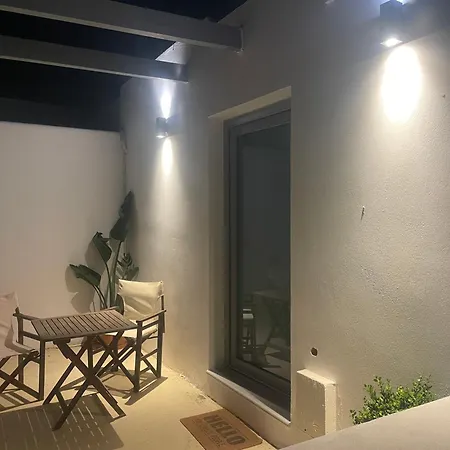 Mavrokastro Holiday home *
