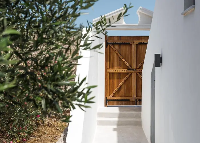 別荘 Mavrokastro アダマス