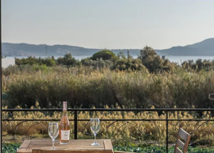 Mavrokastro 別荘 *