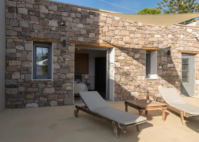 別荘 Mavrokastro アダマス