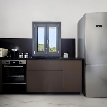 Mavrokastro Adamantas (Milos)