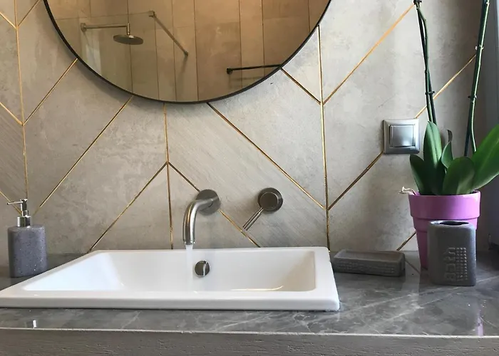 Mavrokastro * Adamantas (Milos)