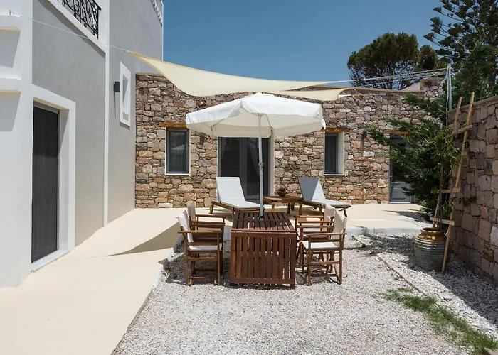 Mavrokastro * Adamantas (Milos)