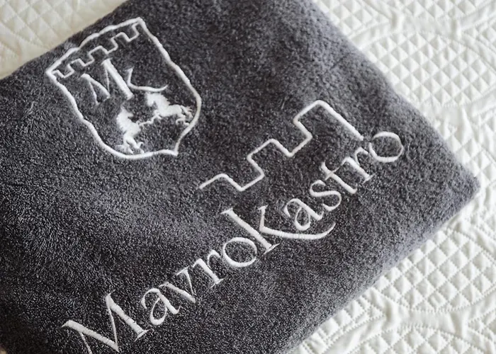 펜션 Mavrokastro *