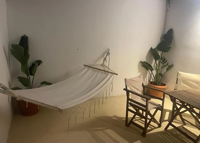 Semesterbostad Mavrokastro Adamantas (Milos)